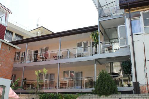 Hostal Guest House Lazurit Yug