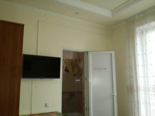 Hostal Ametist Guest House