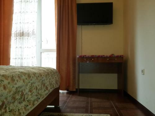 Hostal Ametist Guest House