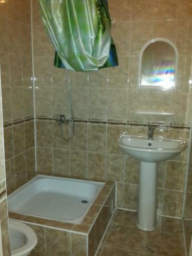 Hostal Ametist Guest House