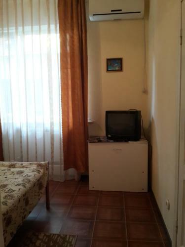 Hostal Ametist Guest House