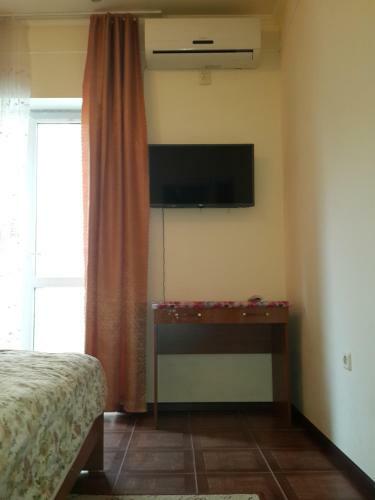 Hostal Ametist Guest House
