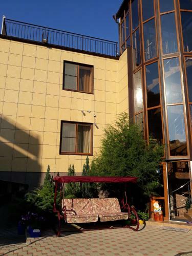Hostal Zeleniy Samshit