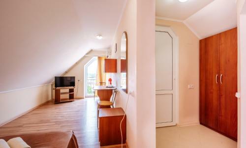 Hostal Planeta Guest House