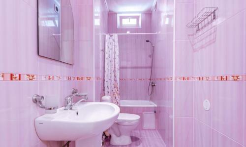 Hostal Planeta Guest House