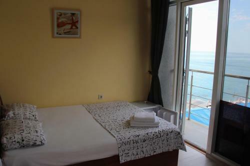 Laza Hall Hotel