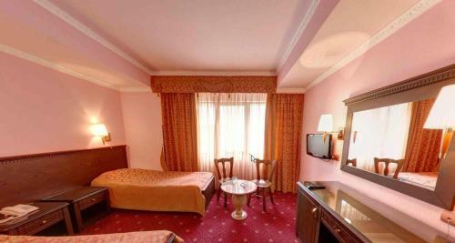Dolphin Hotel