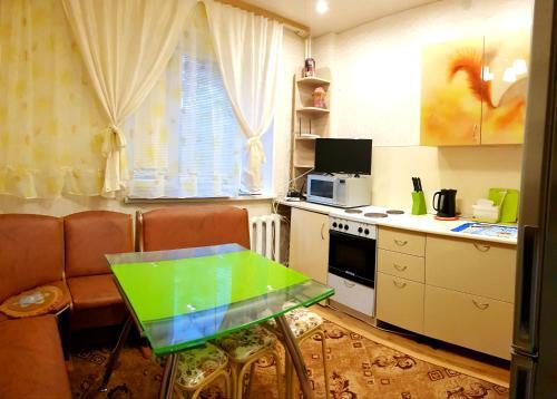 Apartment On Ulitsa Skuridina 6