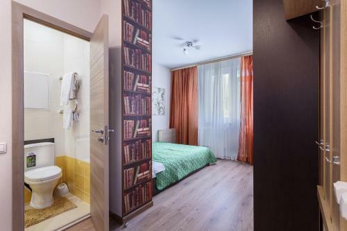 Apartment On Strelkovaya 6