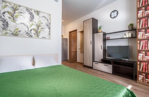Apartment On Strelkovaya 6