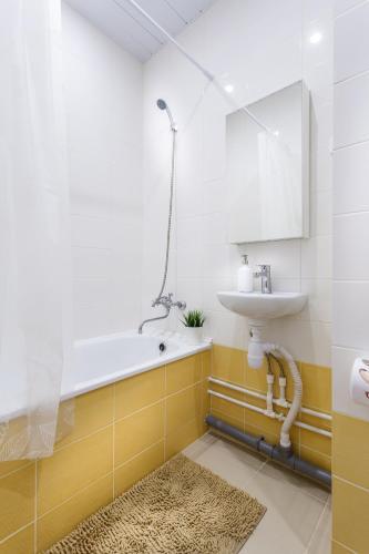Apartment On Strelkovaya 6