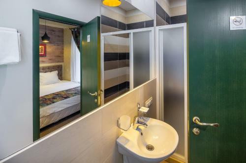 Hotel Yesenin