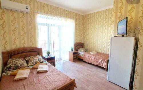 Hostal More Y Nas Guest House