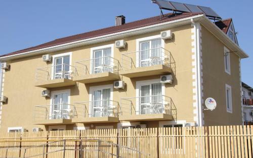 Hostal "????????? ???????"