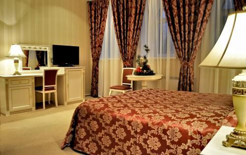 Dynastya Hotel