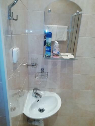 Hostal Antonovo Guest House