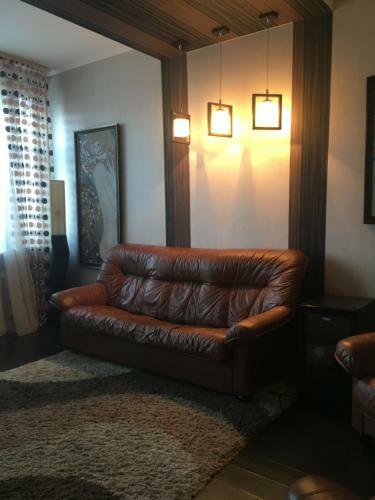 Apartment On Novoluchanskaya St.3