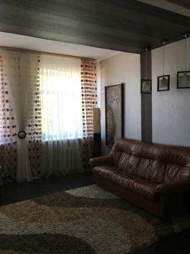 Apartment On Novoluchanskaya St.3