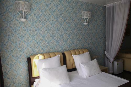 Royal Hotel