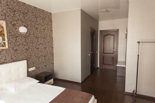 Royal Hotel