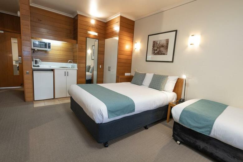 Hotel Sovereign Park Motor Inn