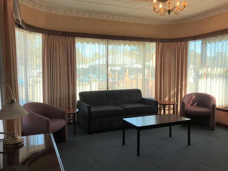 Hotel Sovereign Park Motor Inn
