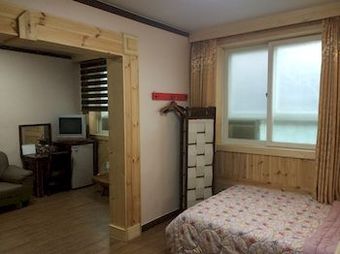 Hostal Goodstay Smile Resort