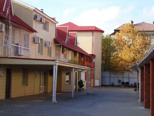 Hotel 2kh Etazhnyi Kottedzh U Moria