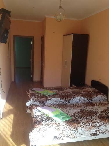 Hostal Christina Guest House