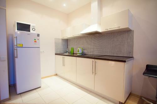 Apartment In The Center On Maslennikova 72