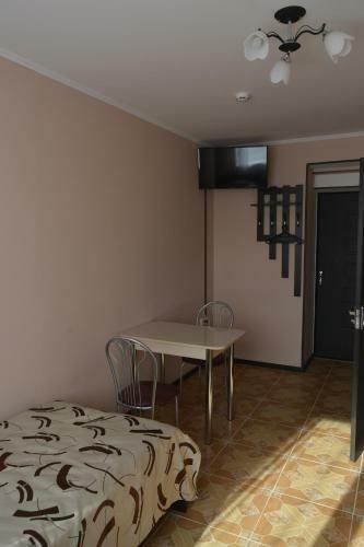 Posada Guesthouse On Stepana Razina 80
