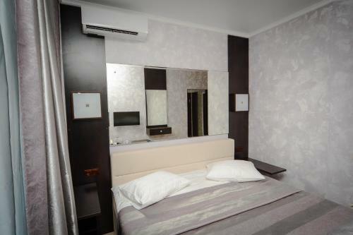 Tet-a-tet Hotel
