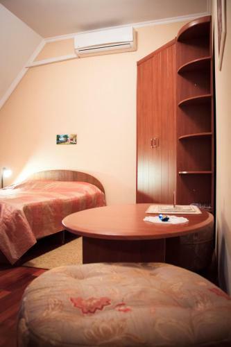 Albert Hotel