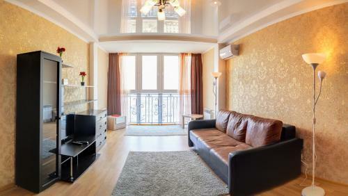Apartment Crystal Na Revolutsii