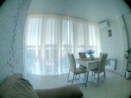 Apartment On Revolutsii 3
