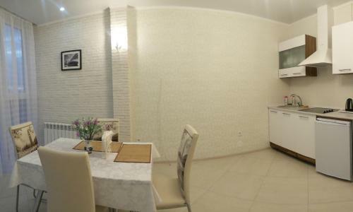 Apartment On Revolutsii 3