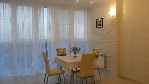 Apartment On Revolutsii 3