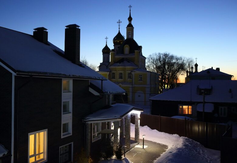 Hostal Nikolin Park Guest House