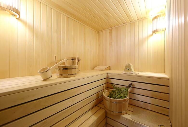 Hostal Nikolin Park Guest House