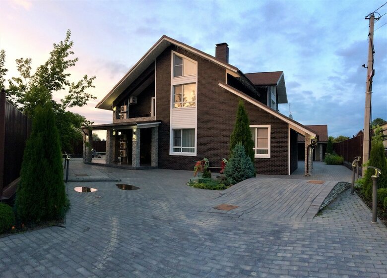 Hostal Nikolin Park Guest House