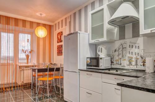 Apartment On Suvorova 161