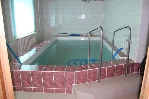 Hostal Raduga Guest House