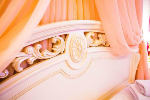 13 Chairs Boutique Hotel