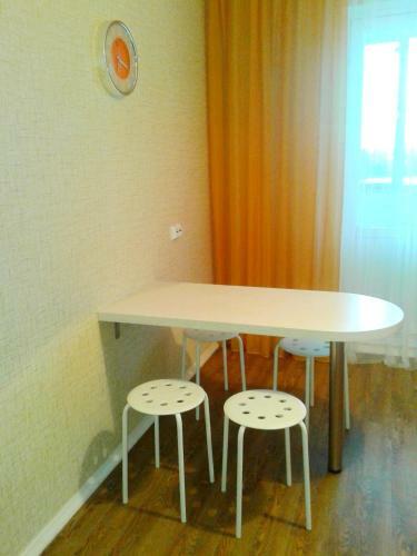 Apartment On Yunosti 15/130