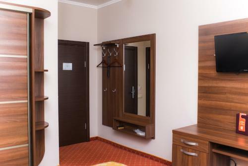 Hotel 903