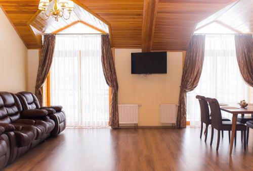 Hotel 903