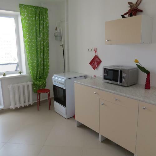 Apartment On Kommunalnaya 70