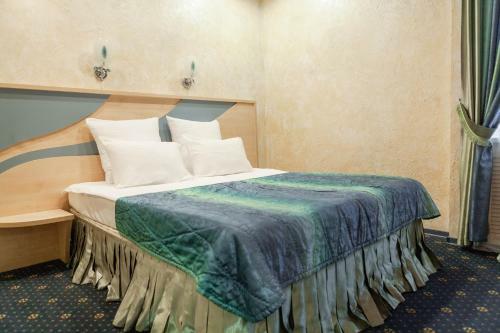 Transit Hotel