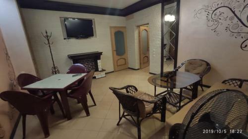 Hostal Gostevoy Dom Na Rybatskoy
