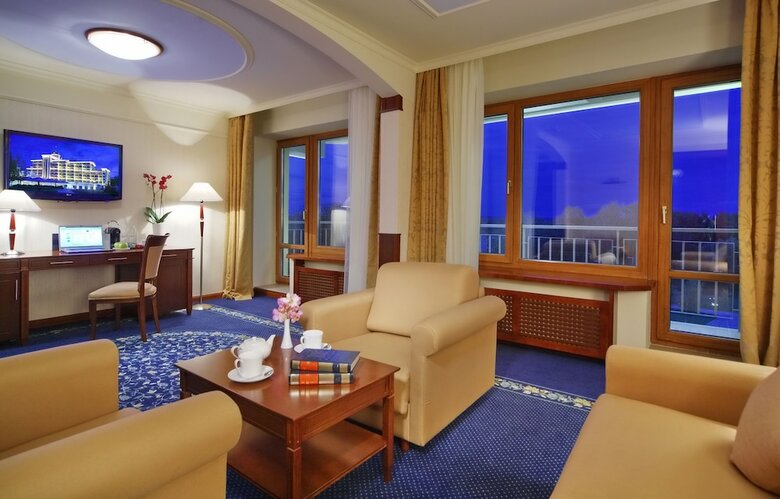 M`istra`l Hotel & Spa